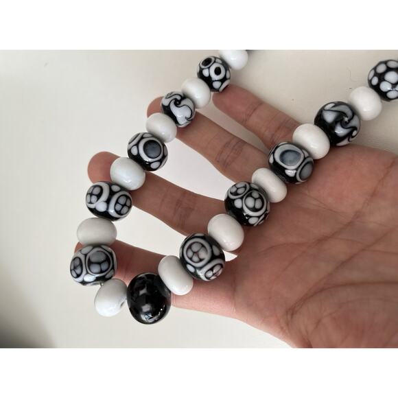 Handmade Artisan Glass Lampwork Black & White Bead Chunky Heavy Necklace 20” - Picture 5 of 9